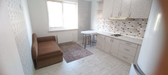 Сдам 1 комнатная, Сахарова, Кадор, генераторы, низкий этаж - фото 1