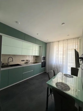 Сдам 1 к кв ЖК 51 Жемчужина Генуэзская Можно животные! Аркадия Код1206 - фото 1