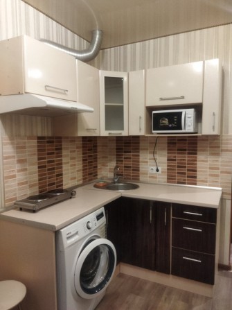 Сдам еврогостинка Н.Дома,Дворец Спорта,Коммунальный рынок - фото 1