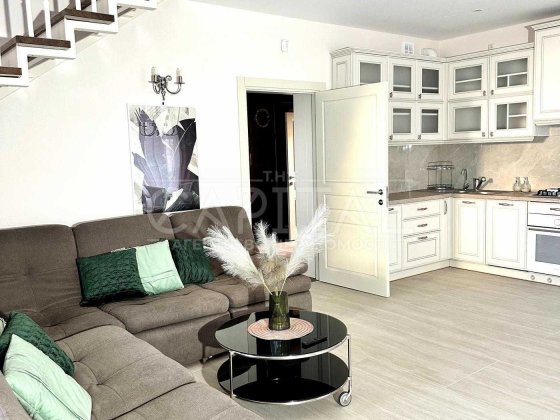 На оренду пропонується дизайнерський маєток-будинок  площею 150 м2 Козин