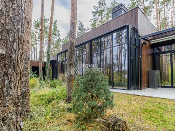 Оренда сучасного будинку з басейном у лісі Гнідин Гнедин