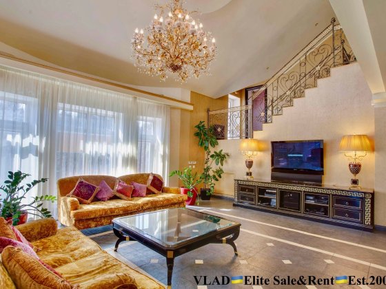 Козин. КМ Дніпрова Хвиля. Сучасний будинок з басейном. Вихід на Дніпро Козин