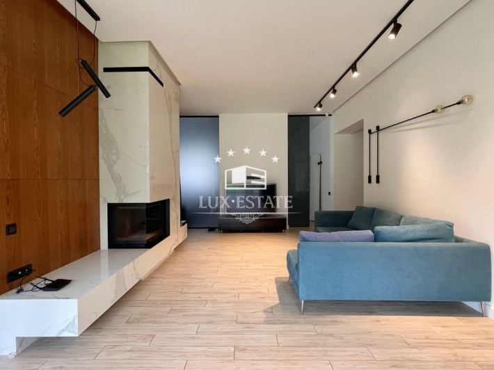 Двухэтажный дом  с генератором в закрытом КГ — аренда в Стоянке. - фото 1