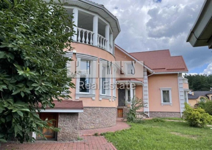 Оренда ексклюзивного будинку Стоянка корт басейн озеро на ділянці - фото 1