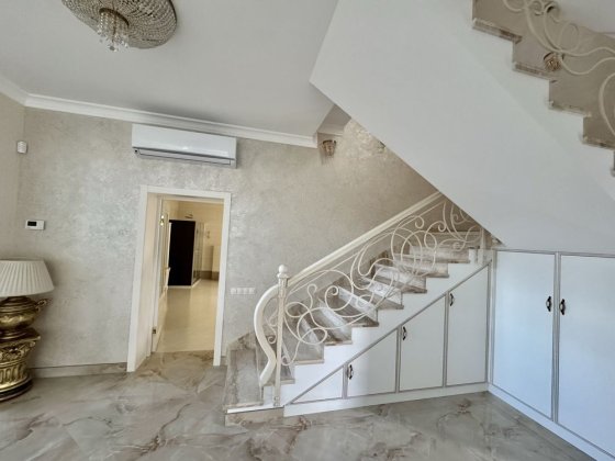 Оренда Будинку. 380м2. Блиставиця Блиставица