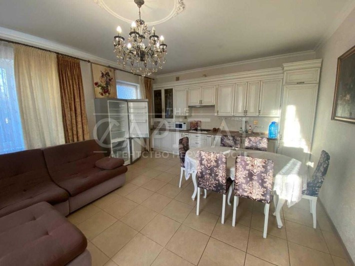 Пропонується в оренду дуплекс в Осещині територія спільна 8 соток - фото 1