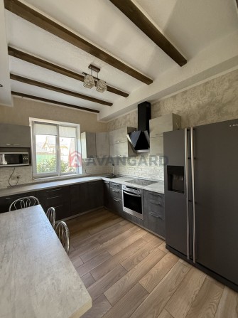 Оренда сучасний будинок у с. Петропавлівське, вул. Малинина, 51 - фото 1