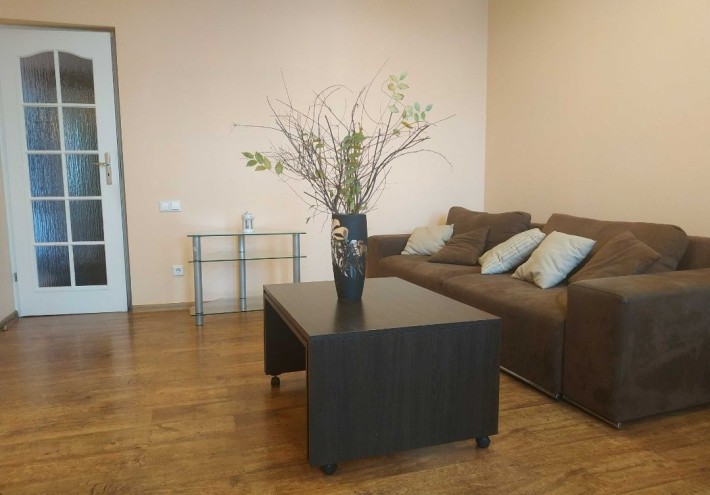 Оренда 2х кімнатної квартири у Дніпровському р-ні (Металургів 15) - фото 1