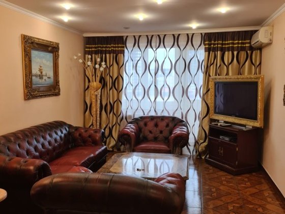 Сдам СВОЮ 2х.комн квартиру в центре города с евроремонтом и мебелью. Дніпро