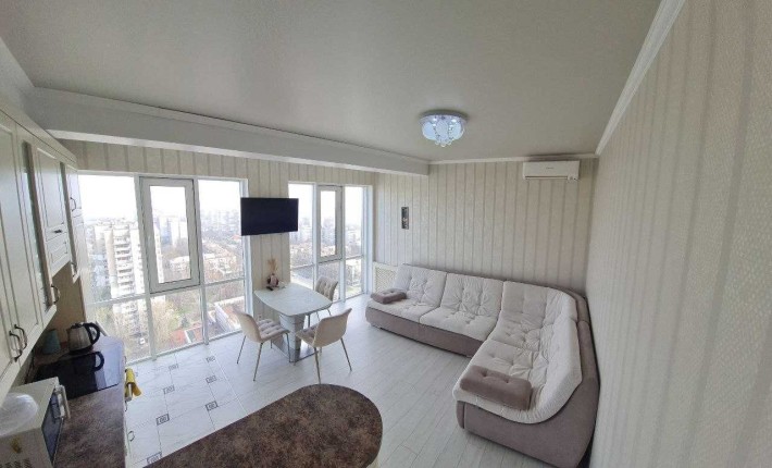 Сдам 2-к кв + кухня студия. Общая,78 м кв. 19эт/21. Рабочая 166д. - фото 1