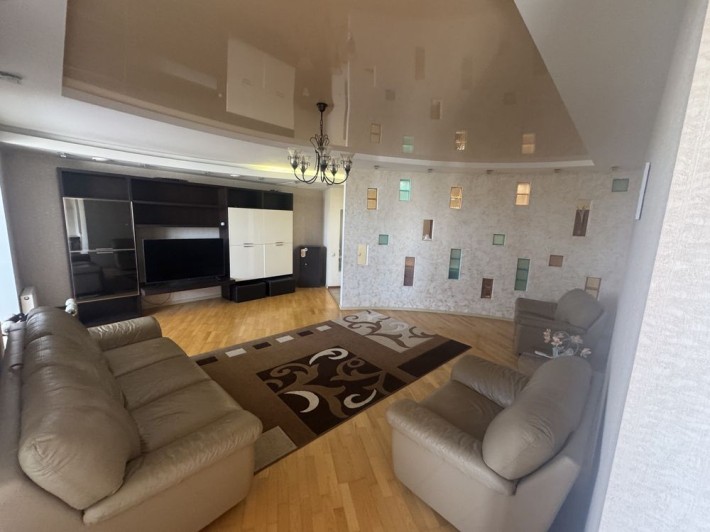 Аренда 3х комнатной квартиры - фото 1