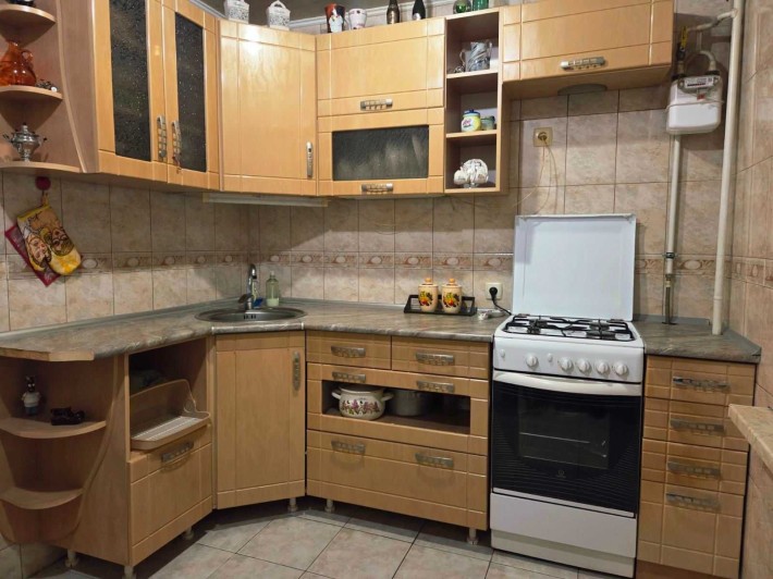 Сдам  2к.кв. в Центре Хортицкого района - фото 1