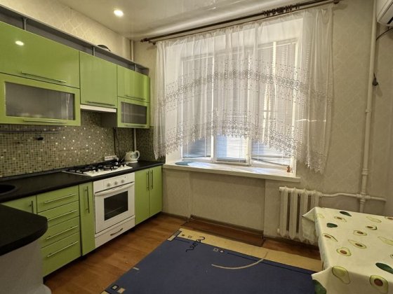 3к. р-н Універмага Україна, 4/5, повна комплектація! Запоріжжя