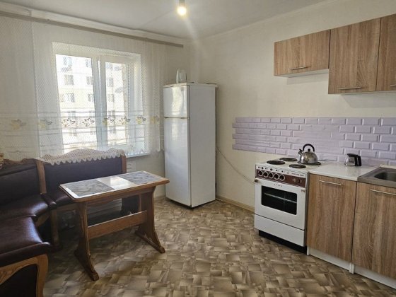 Оренда великої 1к.кв на Космосі вул. Олімпійська