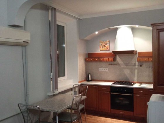 Сдается 2-х к. полнометражная квартира с ремонтом в районе Сталеваров