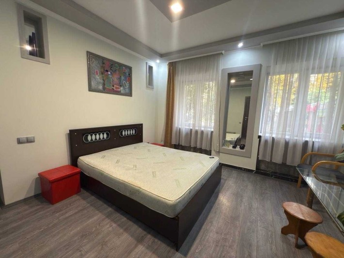 Оренда 2-кімнатної квартири у центрі Львова, вул. Личаківська - фото 1