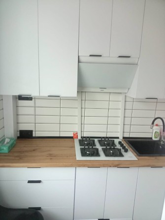 Двокімнатна з ремонтом у центрі міста - фото 1