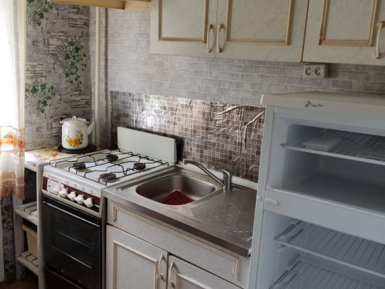 Сдам однокомнатную квартиру в Осипенковском  районе Запорожье