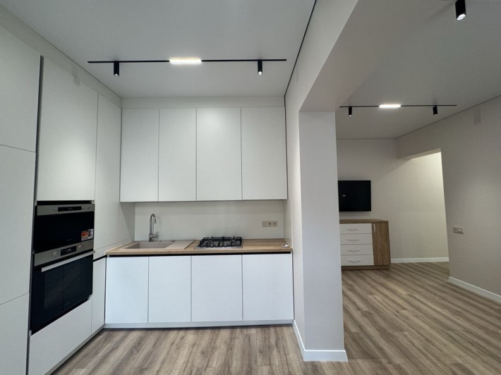 Оренда 2кімн. квартира вул. Лесі Українки, євроремонт, центр. - фото 1