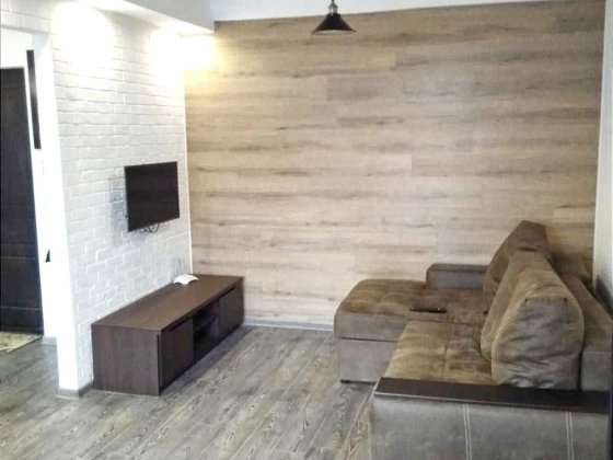 Оренда однокімнатної квартири в Олександрівському р-ні (Шкільна 16)