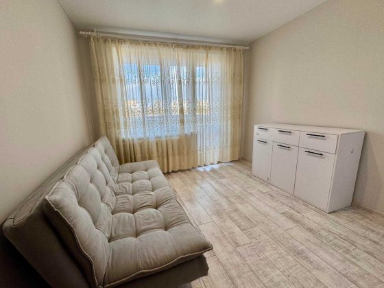 Оренда затишної 2-кімнатної квартири по вул. Наукова (р-н Аквапарку) Львов