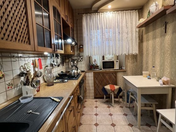 Сдам 4 х к дом на Комитетской ,квартира в 2 уровня с местом для авто Одесса