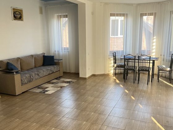 Довготривала оренда котеджу 4кімнати.Ціна:700$ Сокольники