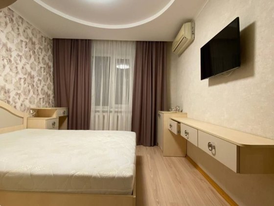 Сдам 2 комнатную квартиру на Королева 81 новая чистая Одеса