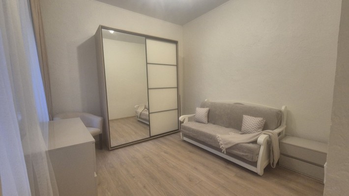 Сдам НОВИНКА ДО лета Соборная Площадь Центр Можно 1-2-3 мес - фото 1