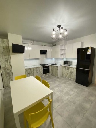 Оренда 2 кім. квартири в новобудові з євроремонтом. - фото 1