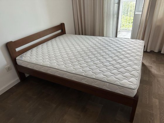 Світла гарна квартира Львів