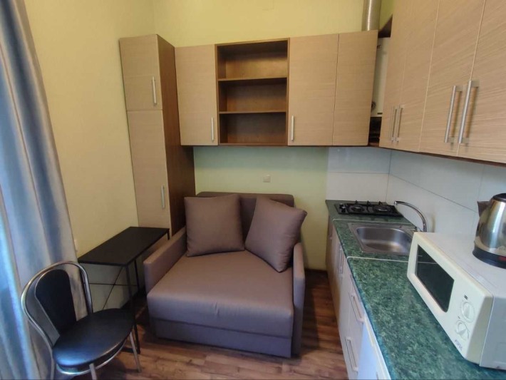 Оренда кавалерка вул. Карпінця 13 кв м - фото 1