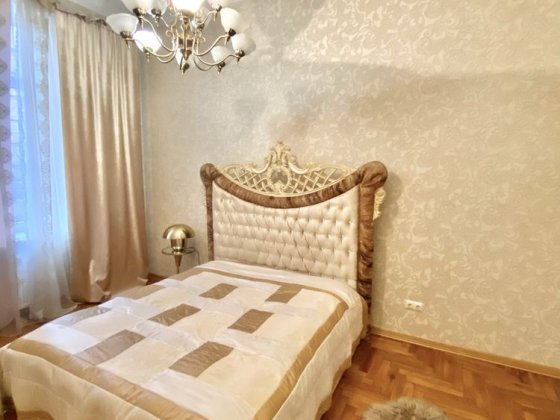 Оренда автентичної квартири в центрі, біля парку Івана Франка Львів