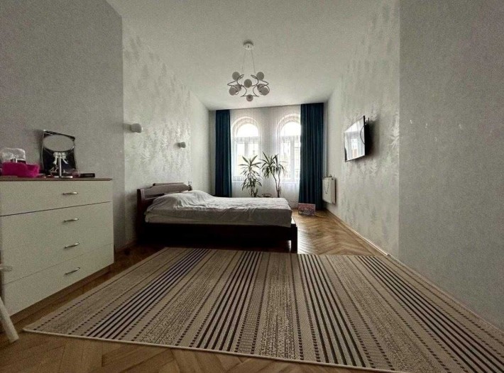 Оренда квартири в центрі міста з гарним ремонтом пл. Ринок - фото 1