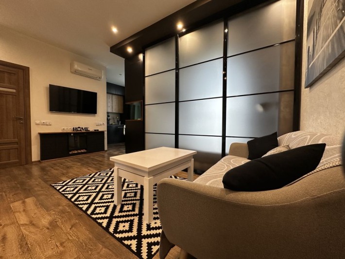 2 ком 55 кв.Евроремонт Привоз Центр рядом Новый дом. - фото 1