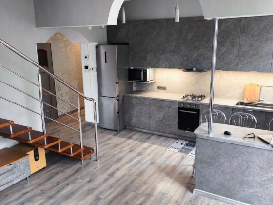 Оренда 4 кімн квартири з сучасним ремонтом по  вул Коцюбинського Центр Львів