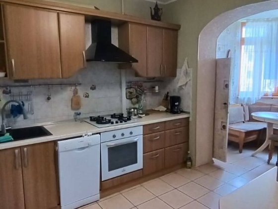 Сдам укомплектованную трёшку 75 м.кв, 8 этаж, от хозяина. Одесса