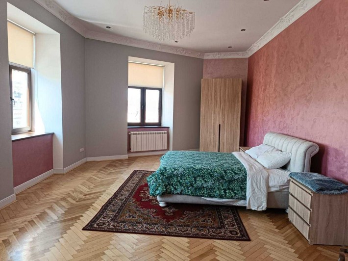 проспект Свободи, 22. Центр Львова Шикарна квартира. Оренда. 3 кімнати - фото 1