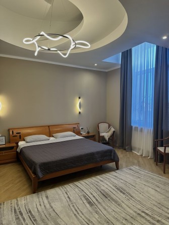 Сдам 2-х комн. квартиру в центре, длительно - фото 1