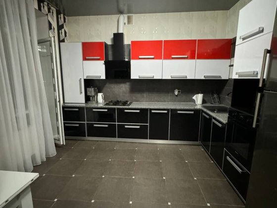 Сдам 2-х комнатную в носотрое квартиру метро Защитников Украины... Харків