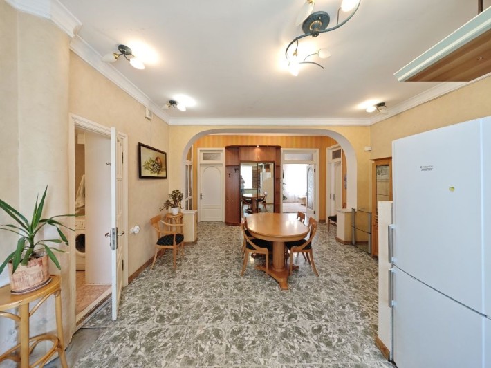 Аренда просторной квартиры в центре у моря, район парка Шевченко - фото 1