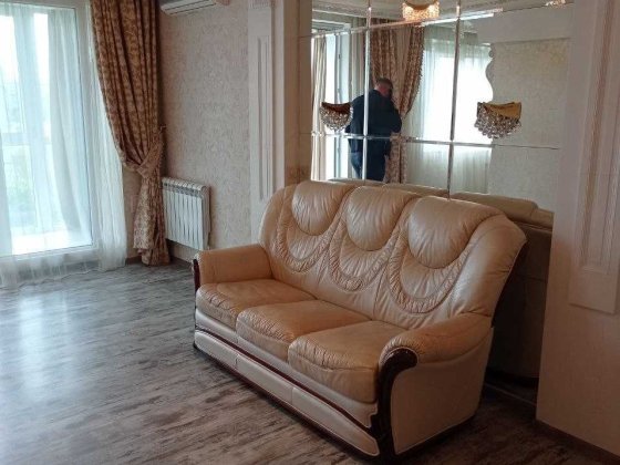 Здам 4-х кімнатну квартиру 100м2 два санвузли на Салтівці... Харьков