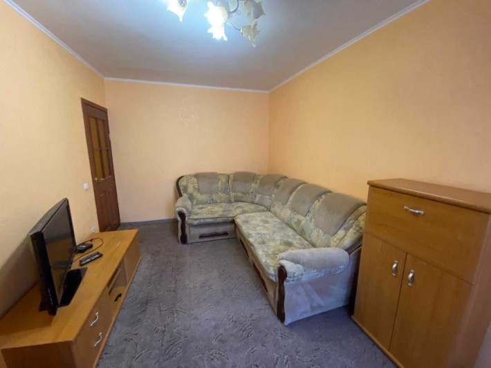 Аренда 1 комн.кв., м. 23 Августа 5 мин - фото 1