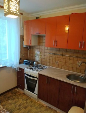 Сдам 4 комнатною кватиру - фото 1