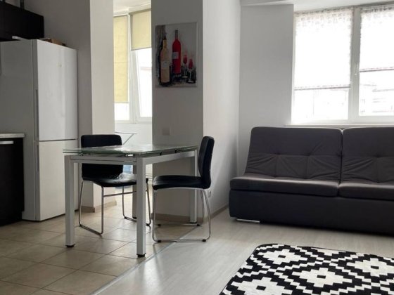 Однокімнатна квартира навпроти ТЦ Арсен Угорники