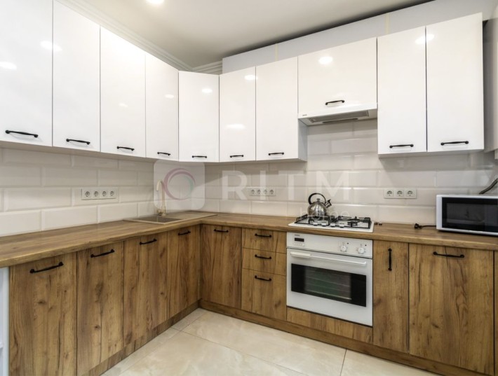 Простора і світла однокімнатна квартира в оренду - фото 1