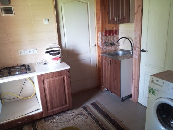 Здам затишне житло в спокійному місці неподалік зупинки. До Києва 5 хв Петропавлівська Борщагівка