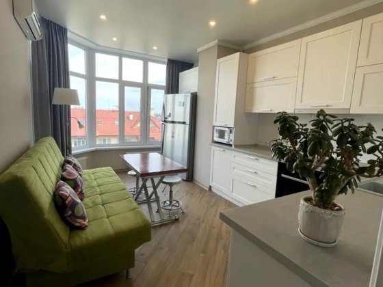 Оренда ЖК Львівський, вул. Львівська, 1, приємна 1 к.кв 40 кв.м Петропавловская Борщаговка