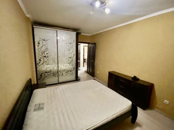 Оренда просторної 2-к квартири в ЖК Святопетрівський Святопетровское