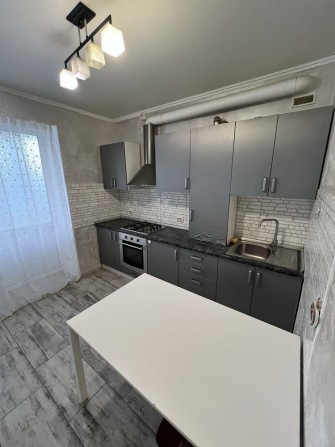 Оренда великої 2к квартири 80 м.кв в ЖК Петрівський квартал - фото 1